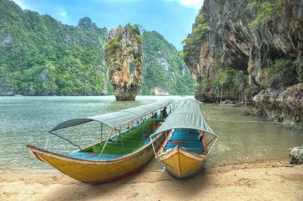 Explore and enjoy activities sail to close by island of the Phang-Nga