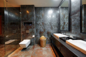 Spacious bathroom with rain shower and free standing tub