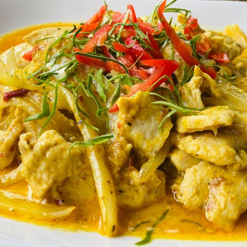 Thai curry with fresh herbs and chilli