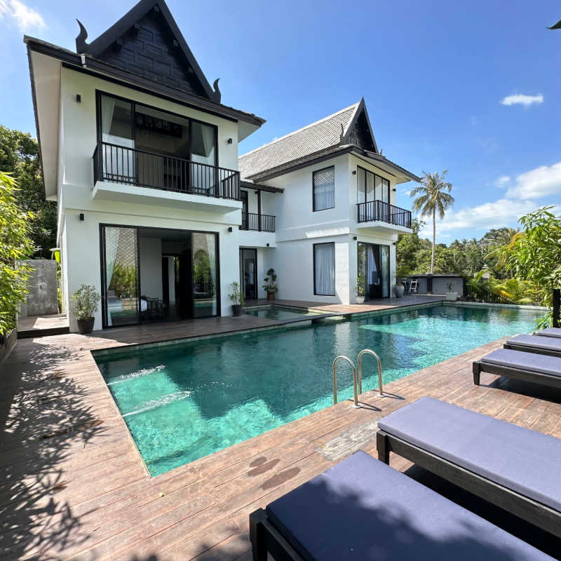 Luxurious Four-Bedroom Pool Villa at The Funky Monkey - Your Private Oasis Awaits"